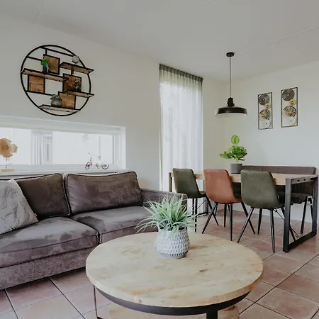 Holiday home In With House Sea View Uitgeest
